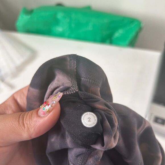 Lululemon Diamond Dye Graphit Gray Peach Pastel Align High-Rise Shorts 2 - Picture 9 of 11